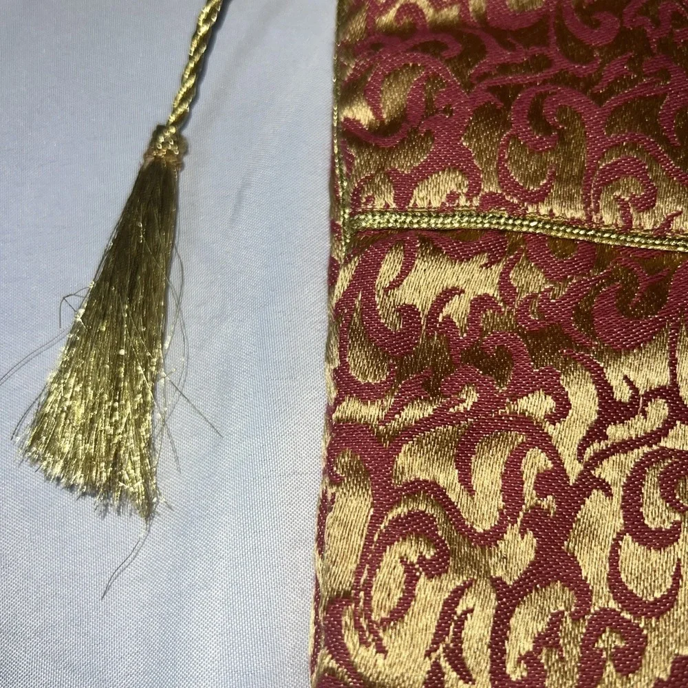 2 VILLA BACCI BURGUNDY & GOLD TAPESTRY 17x 10 INCH‎ MATCHING CHRISTMAS STOCKINGS